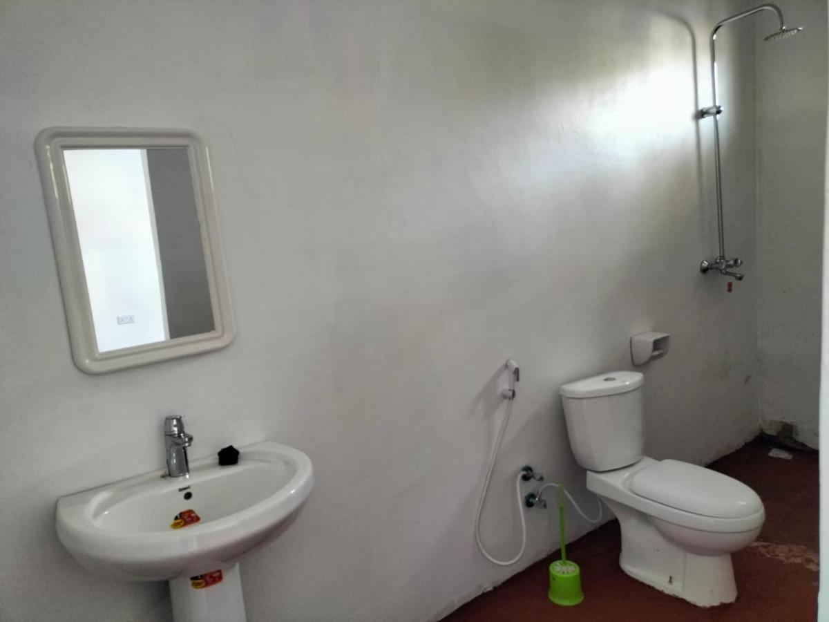 Mambo Leo Hostel Падже Екстер'єр фото